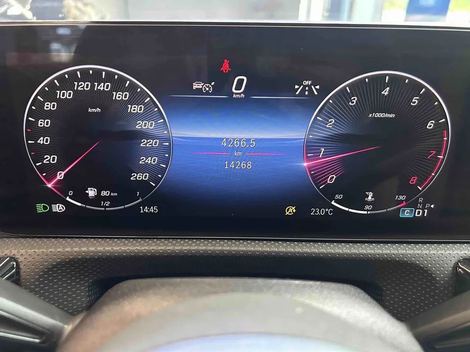 Mercedes-Benz Klasa A Mercedes Benz A Class 2024 Second facelift A 180 L 2024 — thumbnail 3