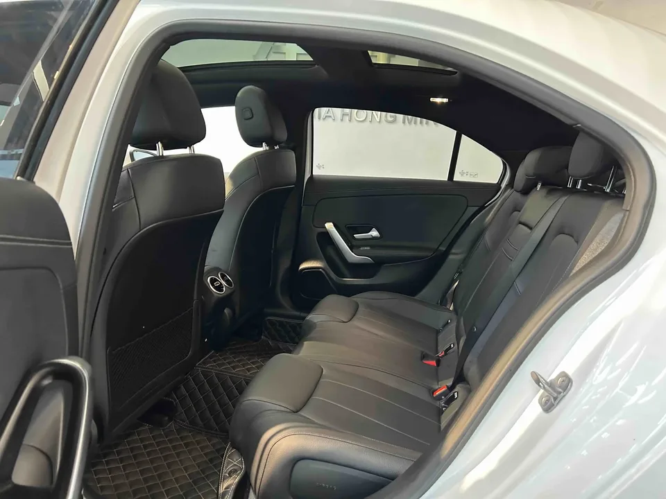 Mercedes-Benz Klasa A Mercedes Benz A Class 2024 Second facelift A 180 L 2024 — thumbnail 4