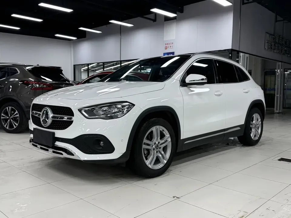 Mercedes-Benz GLA Mercedes-Benz GLA 2022 GLA 180 2022 — photo 1, buy with delivery to Moscow