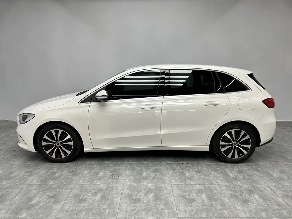 Mercedes-Benz B-Class Mercedes Benz B Class 2021 B 180 Fashionable 2022 — photo 1, buy with delivery to Moscow