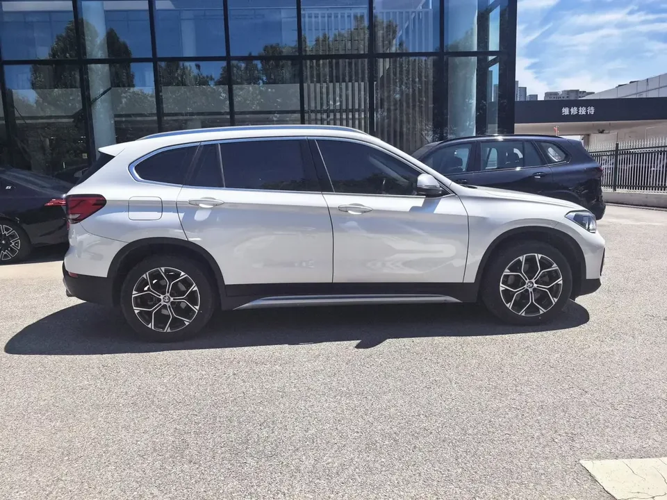 BMW X1 BMW X1 2021 sDrive20Li Premium 2022 — thumbnail 2