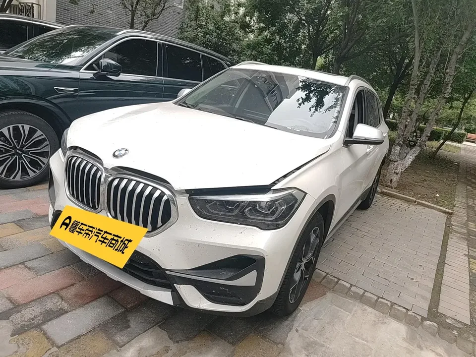 BMW X1 BMW X1 2022 sDrive20Li Fashion 2023 — photo 1, buy with delivery to Moscow