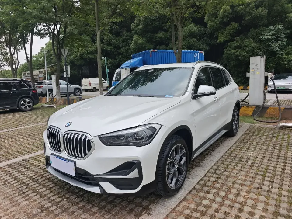 BMW X1 BMW X1 2022 sDrive20Li Fashion 2023 — photo 1, buy with delivery to Moscow