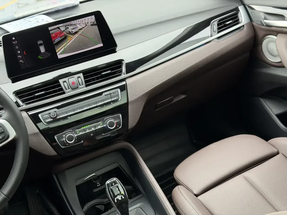 BMW X1 BMW X1 2022 sDrive20Li Fashion 2022 — thumbnail 2
