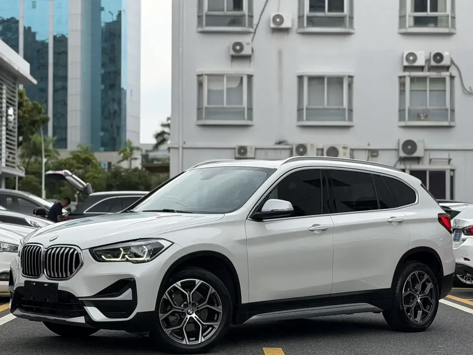 BMW X1 BMW X1 2022 sDrive20Li Fashion 2022 — photo 1, buy with delivery to Moscow