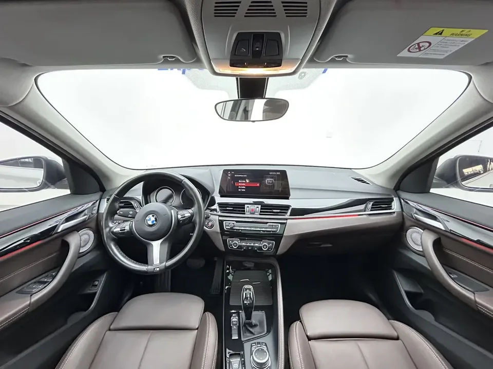 BMW X1 BMW X1 2021 sDrive20Li Premium 2022 — thumbnail 3