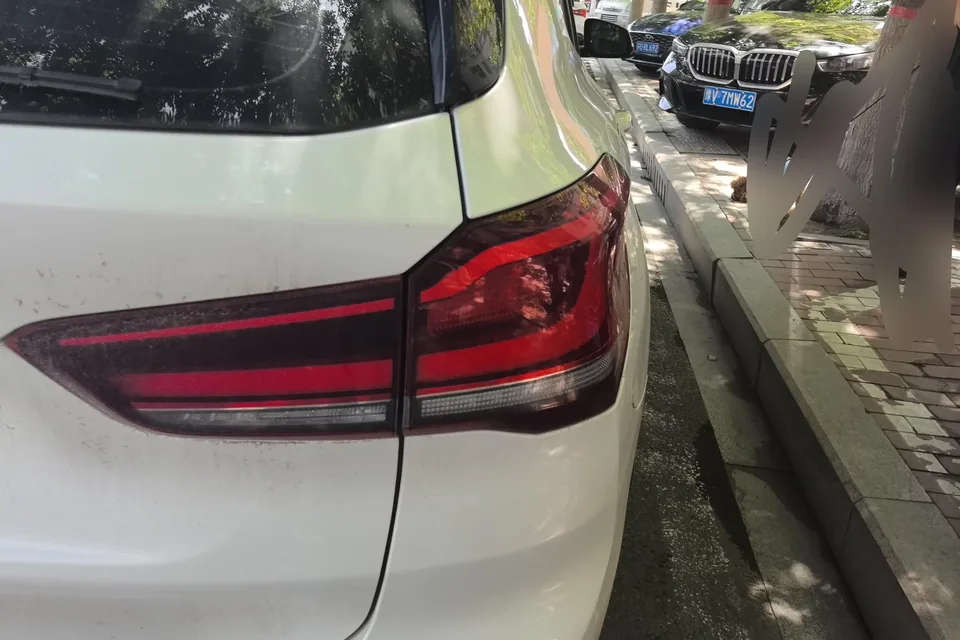 BMW X1 BMW X1 2021 sDrive20Li Fashion 2022 — thumbnail 2