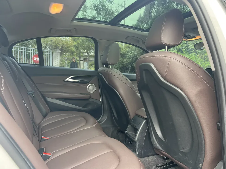 BMW 1 Series BMW 1 Series 2023 120i M Sport Night Edition 2022 — thumbnail 5