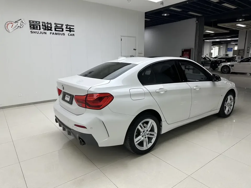 BMW 1 Series BMW 1 Series 2021 120i M Sport Night Edition 2023 — thumbnail 2