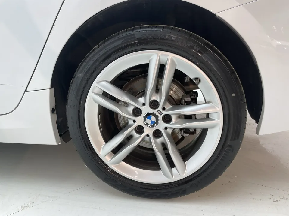 BMW 1 Series BMW 1 Series 2023 120i M Sport Night Edition 2023 — thumbnail 3