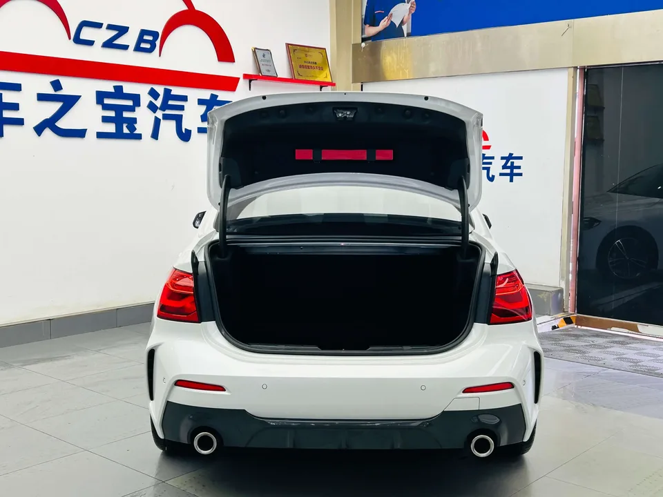 BMW 1 Series BMW 1 Series 2023 120i M Sport 2023 — thumbnail 4