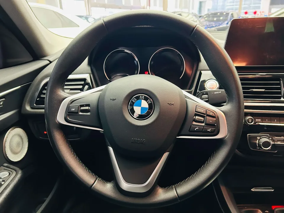 BMW 1 Series BMW 1 Series 2023 120i M Sport 2023 — thumbnail 5