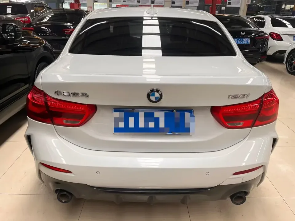BMW 1 Series BMW 1 Series 2021 120i M Sport Night Edition 2023 — thumbnail 2