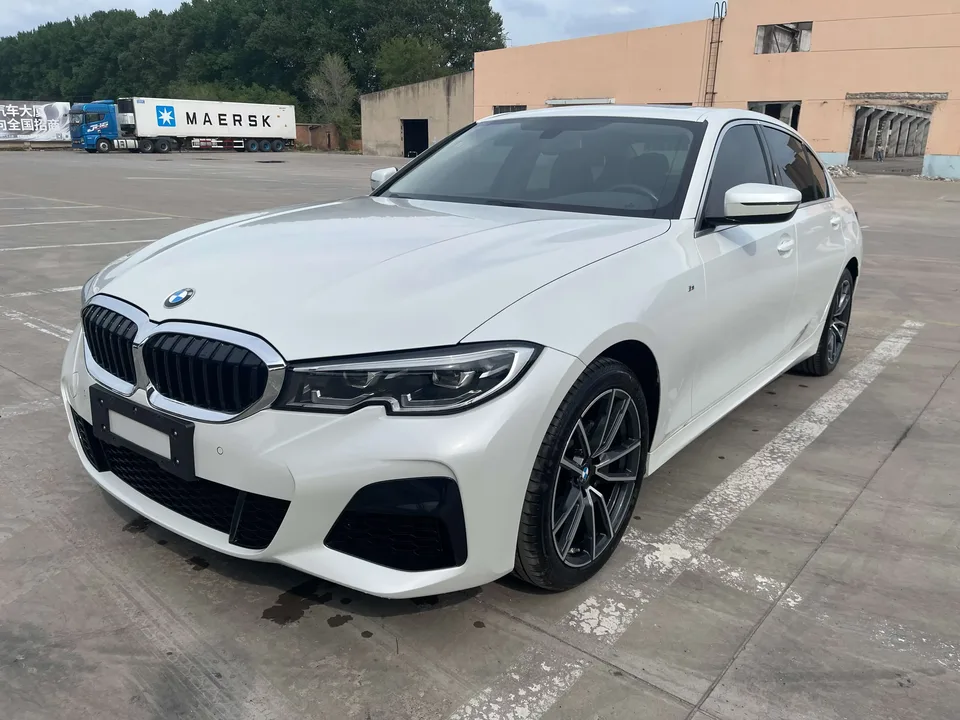 BMW 3 Series BMW 3 Series 2022 320Li M Sport Package 2022 — фото 1, купить с доставкой в Москву