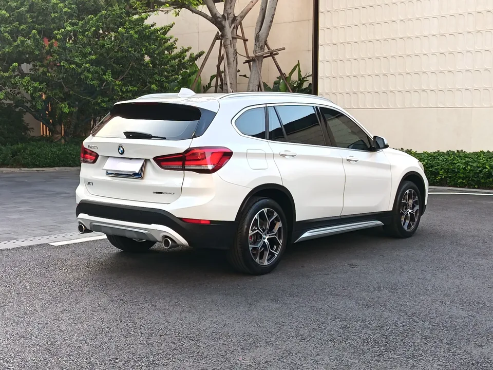 BMW X1 BMW X1 2022 sDrive20Li Fashion 2022 — thumbnail 2