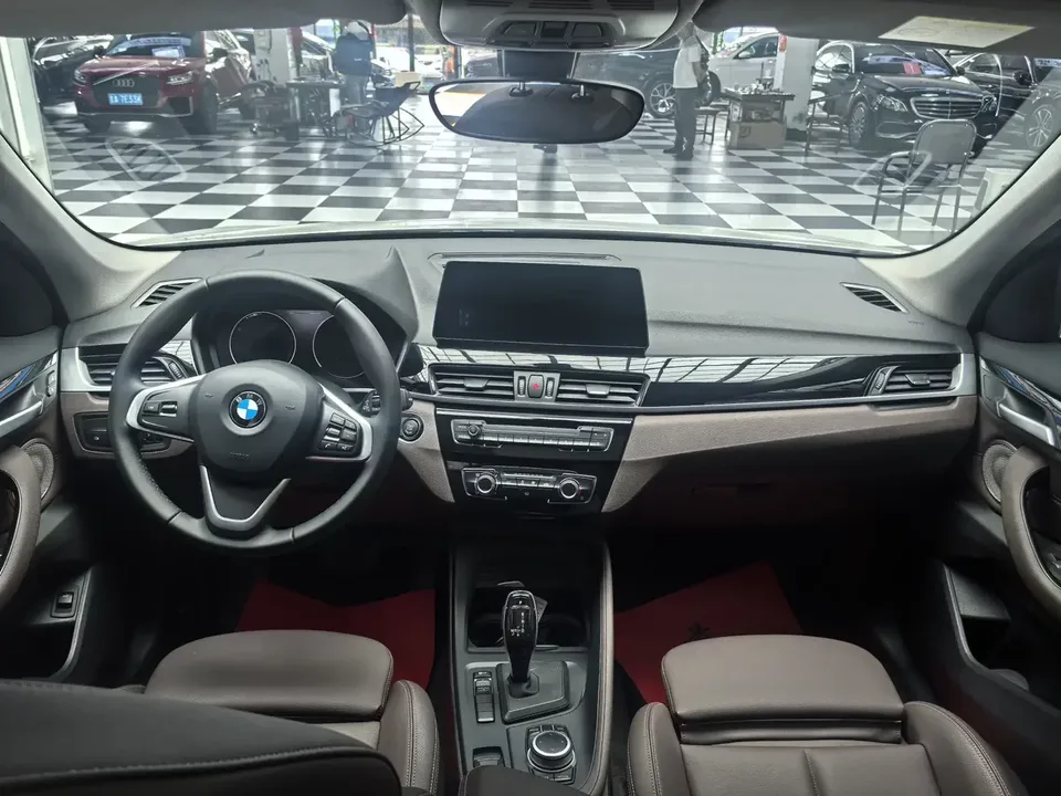 BMW X1 BMW X1 2022 sDrive20Li Fashion 2022 — thumbnail 3