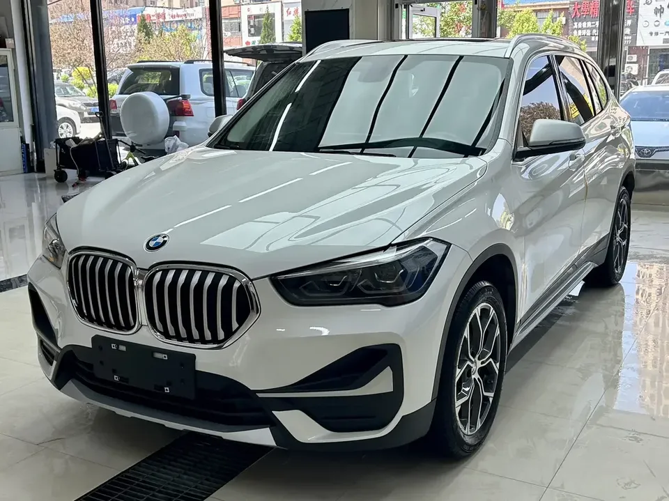 BMW X1 BMW X1 2022 sDrive20Li Fashion 2023 — photo 1, buy with delivery to Moscow