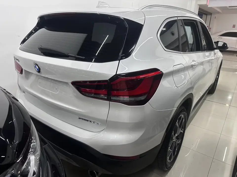 BMW X1 BMW X1 2022 sDrive20Li Fashion 2022 — миниатюра 2