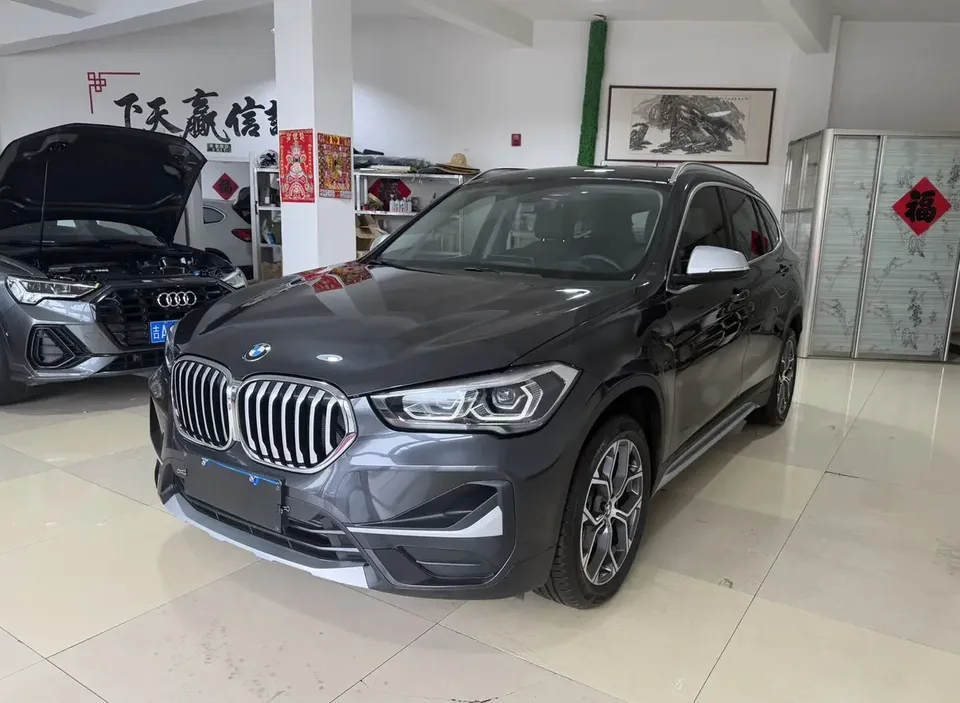 BMW X1 BMW X1 2022 sDrive20Li Fashion 2023 — photo 1, buy with delivery to Moscow