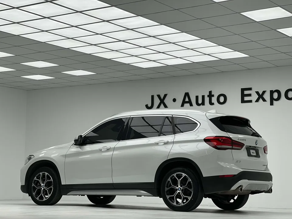 BMW X1 BMW X1 2022 sDrive20Li Fashion 2022 — thumbnail 2