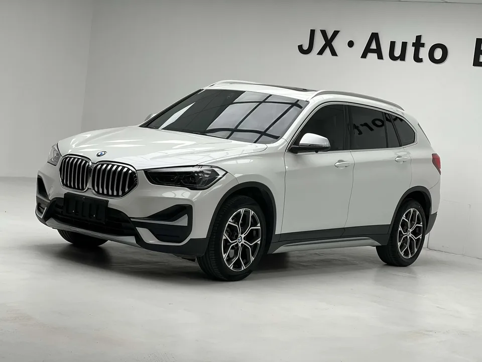 BMW X1 BMW X1 2022 sDrive20Li Fashion 2022 — photo 1, buy with delivery to Moscow