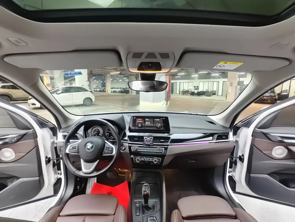 BMW X1 BMW X1 2022 sDrive20Li Fashion 2022 — миниатюра 3