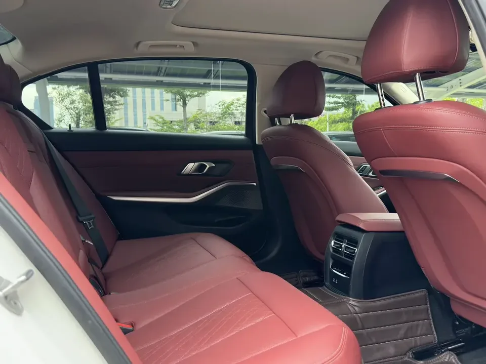 BMW 3 Series BMW 3 Series 2023 320Li M Sport Package 2023 — thumbnail 4