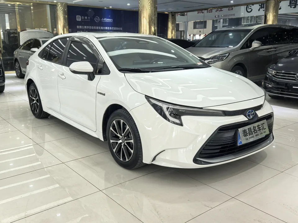Toyota Levin Lei Ling 2023 Hybrid 1.8L Leading Edition 2023 — миниатюра 3