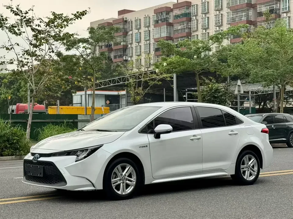 Toyota Levin Lei Ling 2023 Hybrid 1.8L Leading Edition 2023 — photo 1, buy with delivery to Moscow