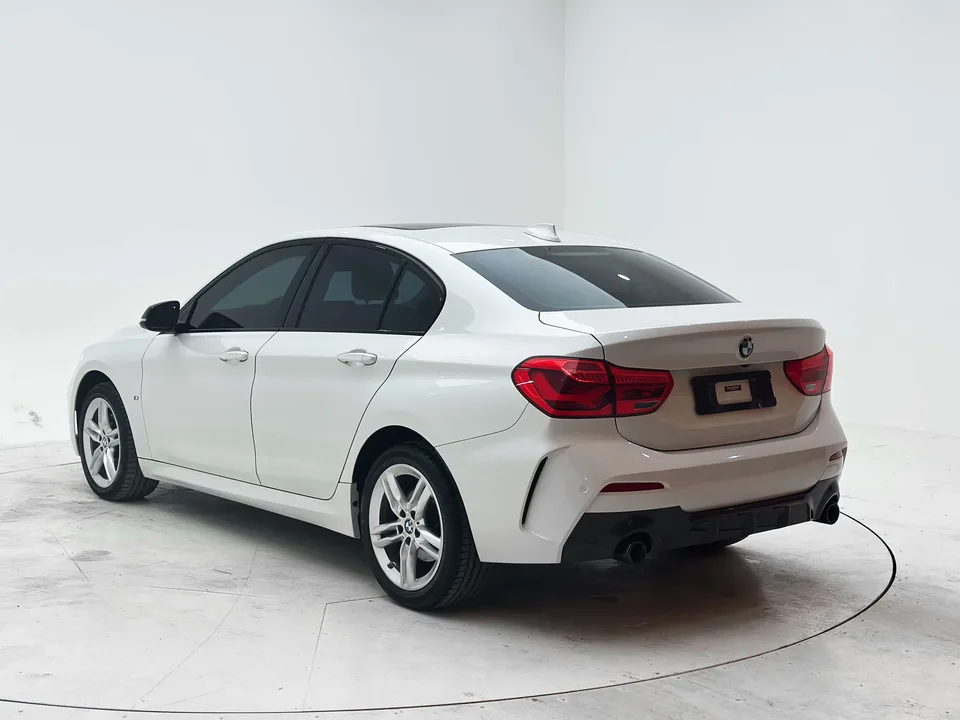 BMW 1 Series BMW 1 Series 2021 120i M Sport Night Edition 2022 — thumbnail 2
