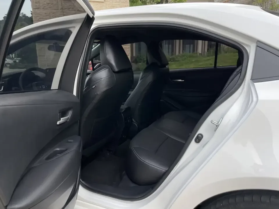 Toyota Levin Lei Ling 2022 TNGA 1.5L Deluxe Edition 2023 — thumbnail 3