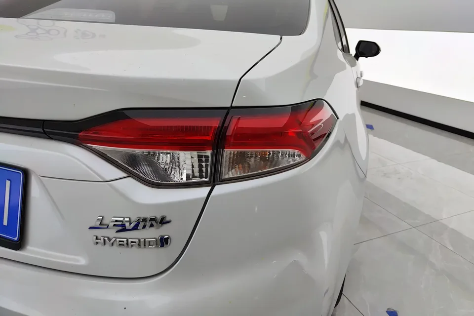 Toyota Levin Lei Ling 2021 Dual Engine 1.8H E-CVT Deluxe Edition 2022 — thumbnail 2