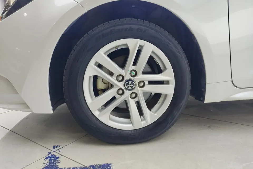 Toyota Levin Lei Ling 2021 Dual Engine 1.8H E-CVT Deluxe Edition 2022 — thumbnail 4