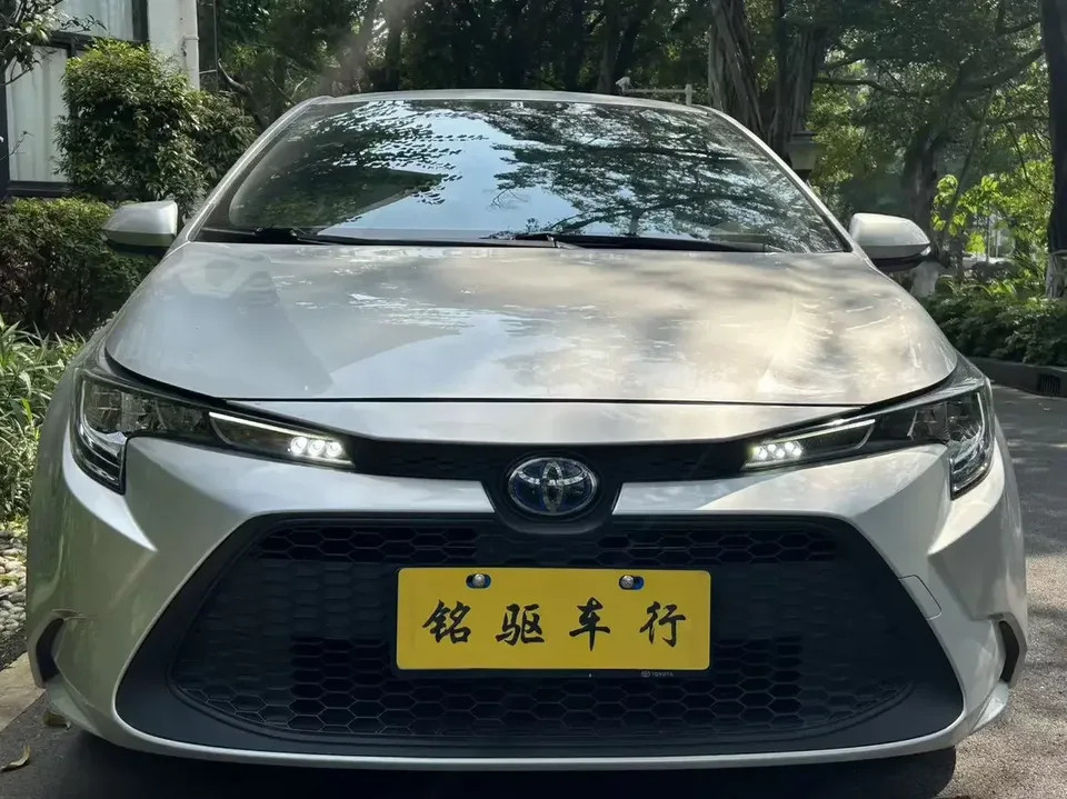 Toyota Levin Lei Ling 2022 Dual Engine 1.8H E-CVT Leading Edition 2022 — thumbnail 3
