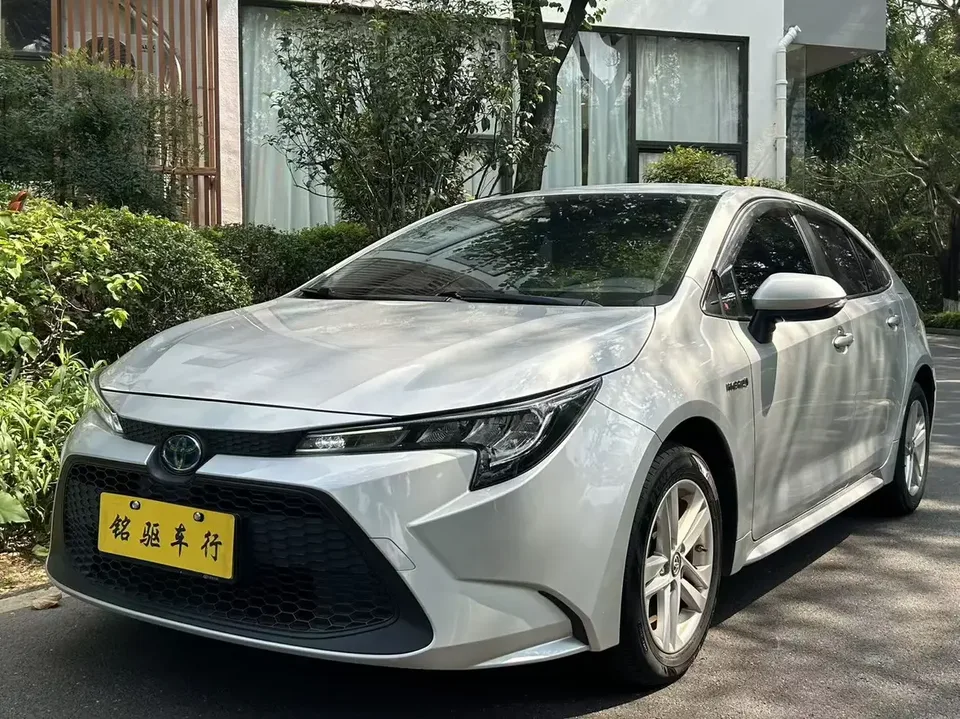 Toyota Levin Lei Ling 2022 Dual Engine 1.8H E-CVT Leading Edition 2022 — photo 1, buy with delivery to Moscow