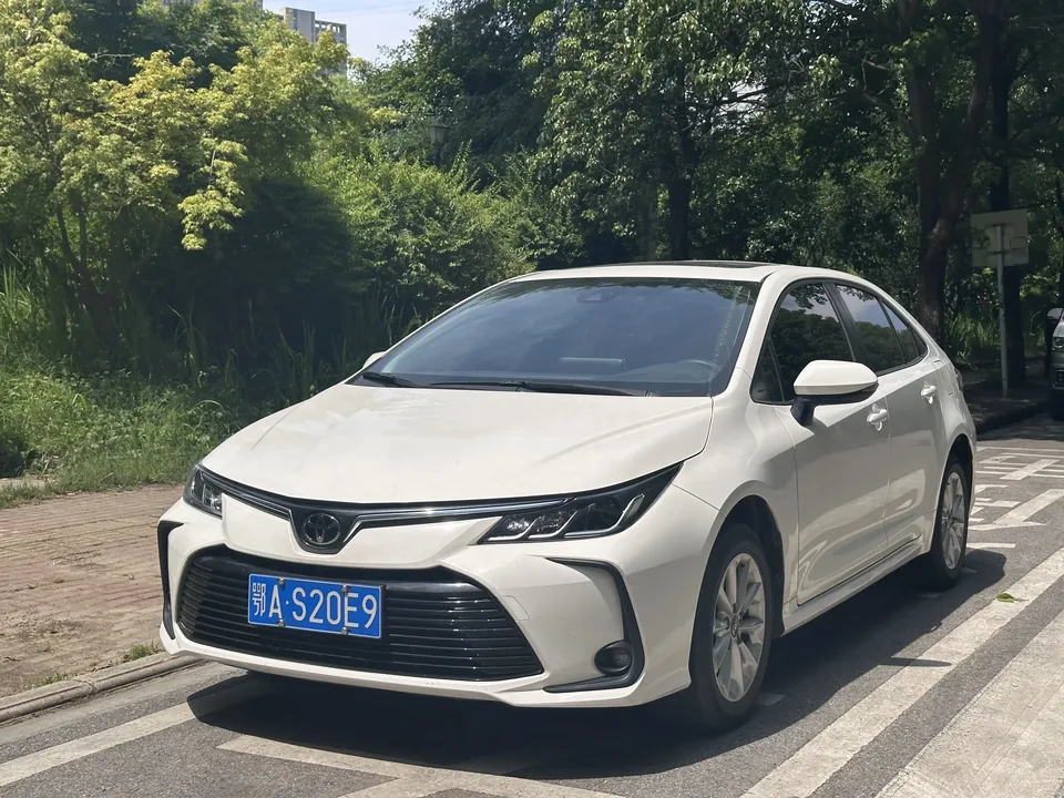 Toyota Corolla Corolla 2021 1.2T S-CVT Elite Edition 2022 — photo 1, buy with delivery to Moscow