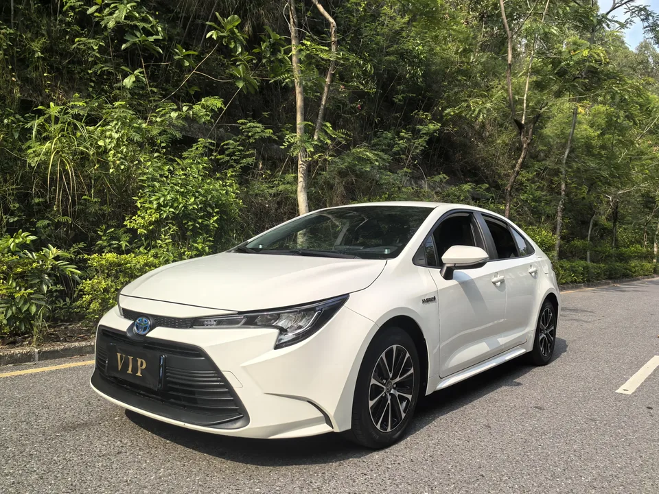 Toyota Levin Lei Ling 2024 Hybrid 1.8L Leading Edition 2024 — photo 1, buy with delivery to Moscow