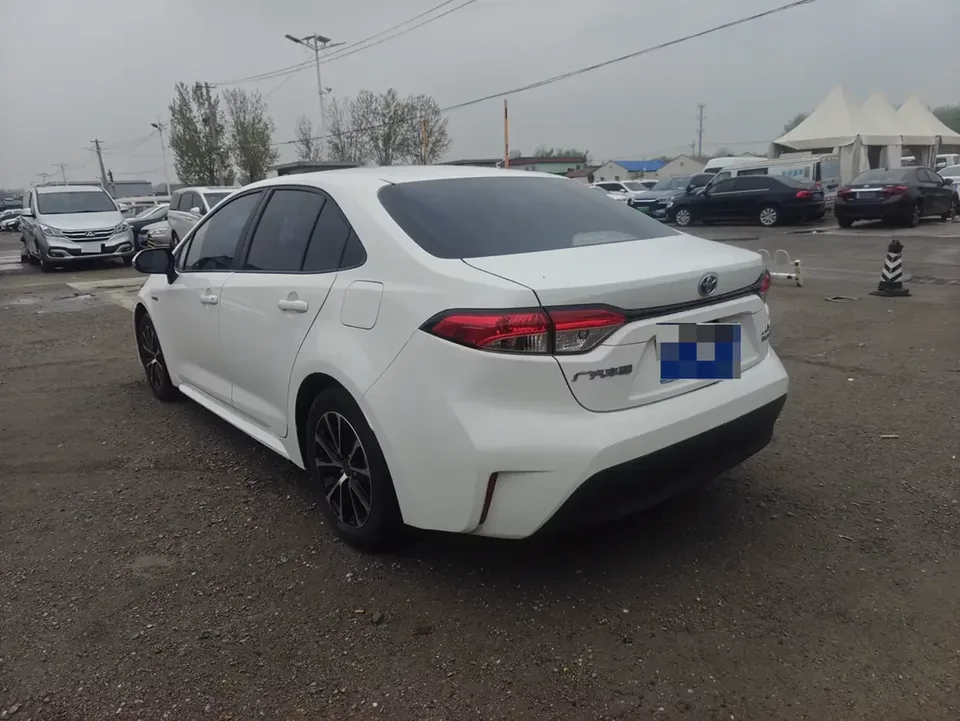 Toyota Levin Lei Ling 2023 Hybrid 1.8L Sports Edition 2023 — миниатюра 2