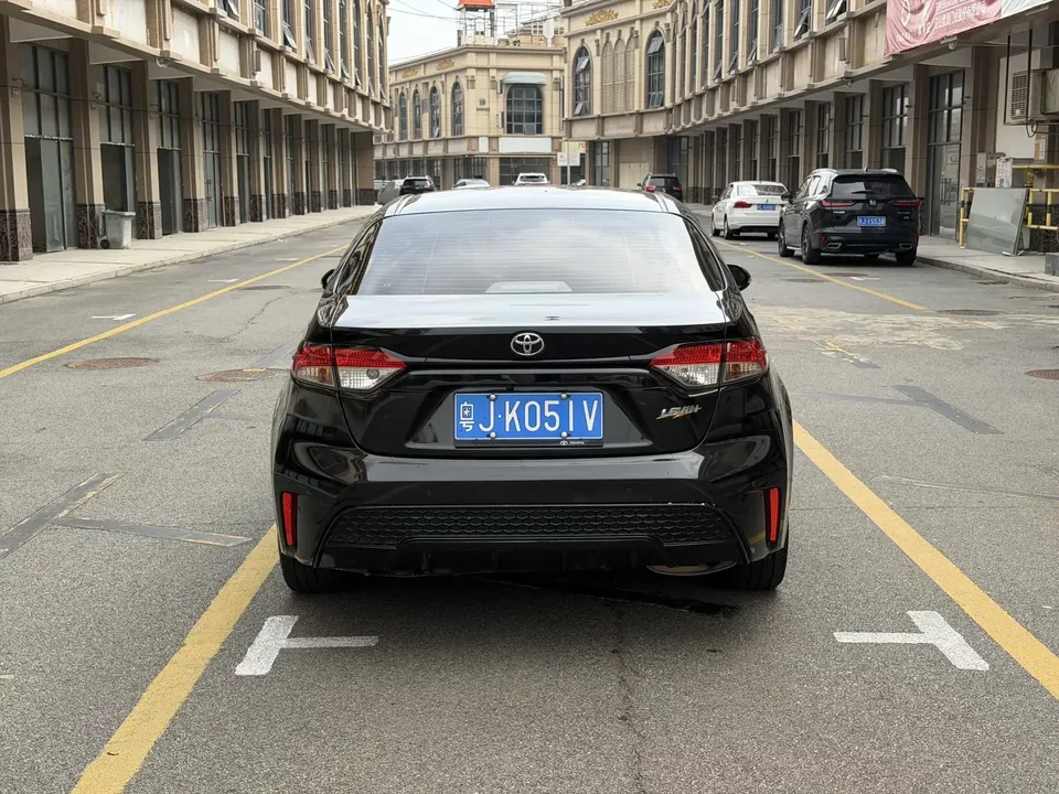 Toyota Levin Lei Ling 2022 185T CVT Sports Edition 2022 — thumbnail 2