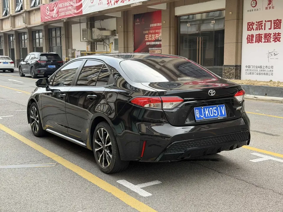 Toyota Levin Lei Ling 2022 185T CVT Sports Edition 2022 — thumbnail 4