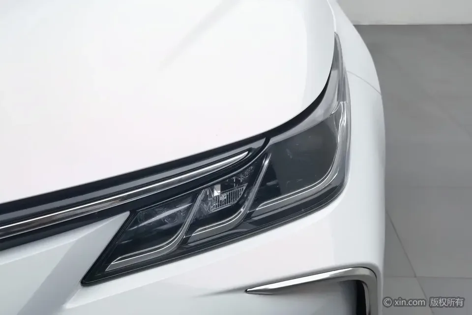 Toyota Corolla Corolla 2023 Intelligent Electric Hybrid Dual Engine 1.8L E-CVT Elite Edition 2024 — thumbnail 4