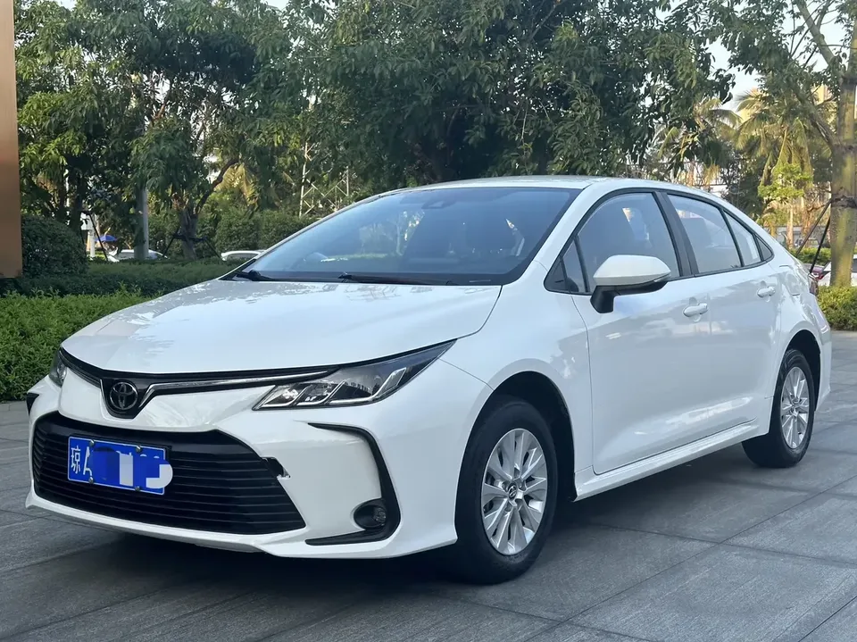 Toyota Corolla Corolla 2023 1.2T S-CVT Pioneer Edition 2023 — photo 1, buy with delivery to Moscow