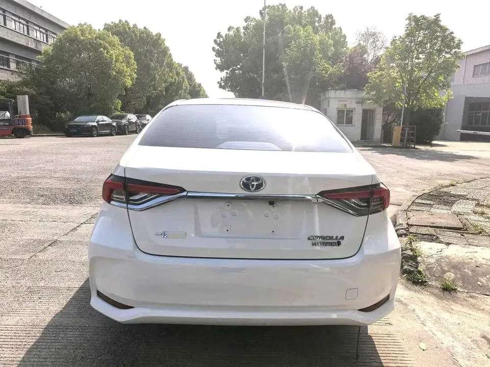 Toyota Corolla Corolla 2023 Intelligent Electric Hybrid Dual Engine 1.8L E-CVT Pioneer Edition 2023 — thumbnail 2