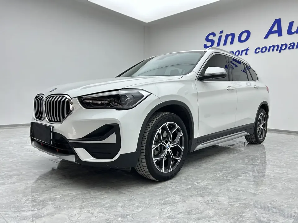 BMW X1 BMW X1 2022 sDrive20Li Fashion 2023 — photo 1, buy with delivery to Moscow