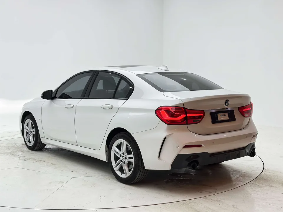 BMW 1 Series BMW 1 Series 2021 120i M Sport Night Edition 2022 — thumbnail 2