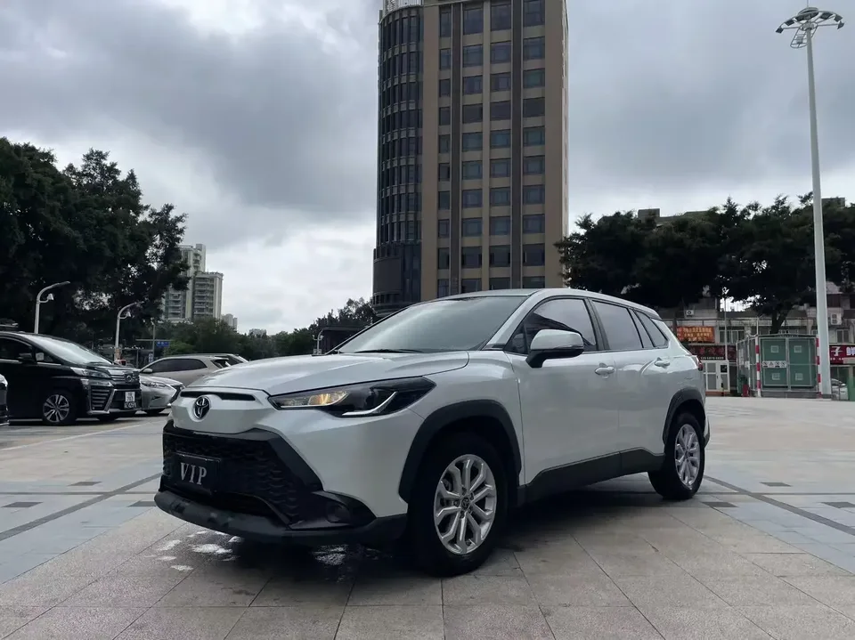 Toyota Frontlander Fenglanda 2023 2.0L CVT Elite Edition 2023 — photo 1, buy with delivery to Moscow