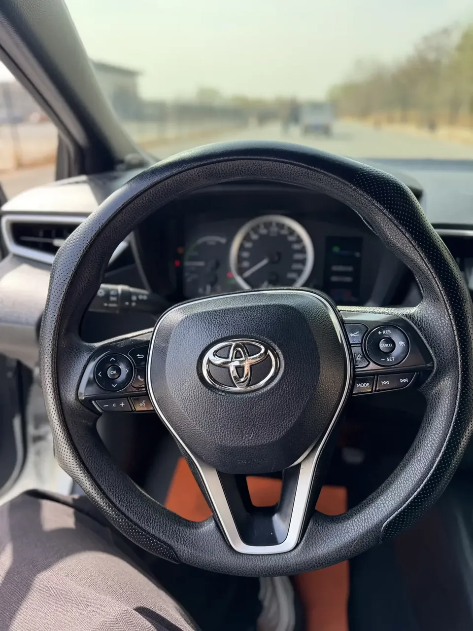 Toyota Levin Lei Ling 2022 Hybrid 1.8H E-CVT Progressive Edition 2022 — thumbnail 3