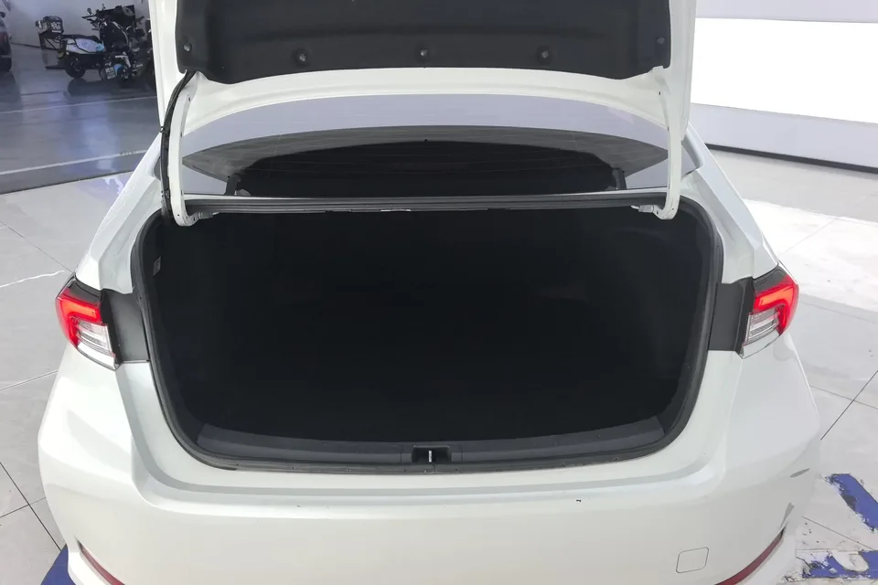Toyota Corolla Corolla 2021 Dual Engine 1.8L E-CVT Elite Edition 2022 — thumbnail 5