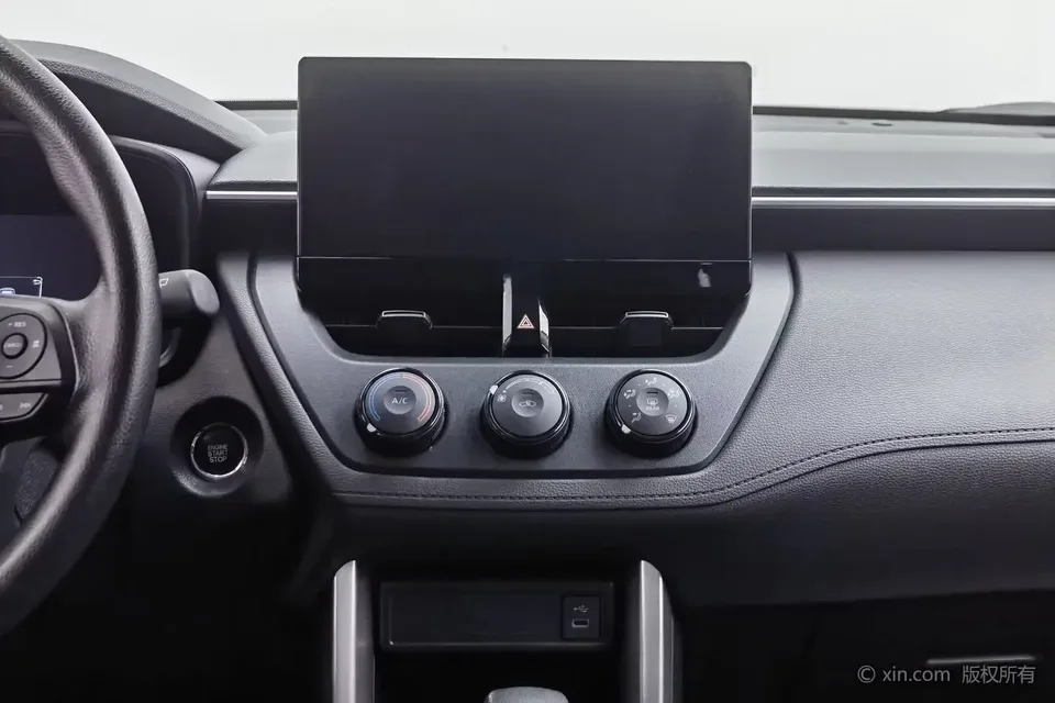 Toyota CorollaCross Corolla Sharp 2023 2.0L CVT Pioneer Edition 2024 — thumbnail 4