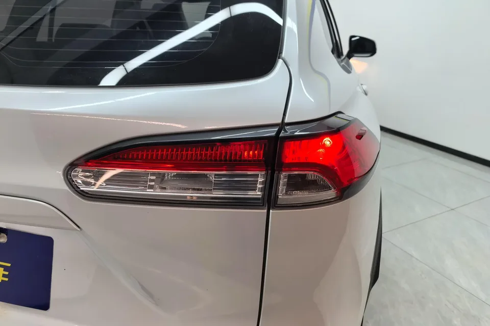 Toyota CorollaCross Corolla Sharp 2024 2.0L CVT Pioneer Edition 2025 — thumbnail 2